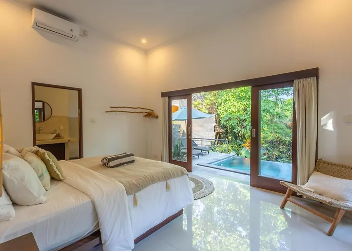 Dena's Place Villa *