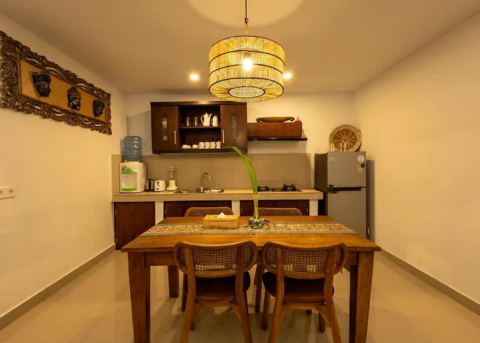 Dena's Place *